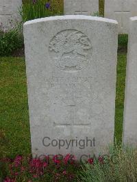Etaples Military Cemetery - Marsh, P T