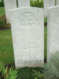 Etaples Military Cemetery - Marshall, Robert