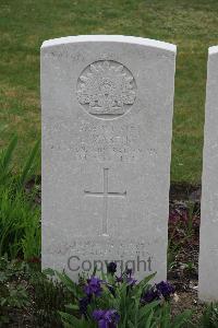 Etaples Military Cemetery - Martin, Edwin