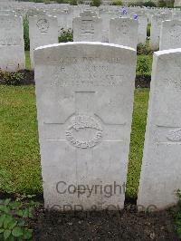 Etaples Military Cemetery - Martin, Howard