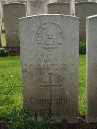 Etaples Military Cemetery - Martin, James