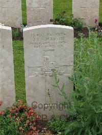 Etaples Military Cemetery - Martin, John Frederick Thornel