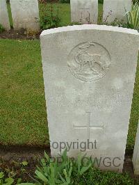 Etaples Military Cemetery - Martin, John Henry