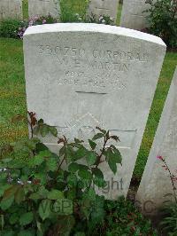 Etaples Military Cemetery - Martin, William Edwin