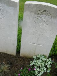 Etaples Military Cemetery - Martins, T