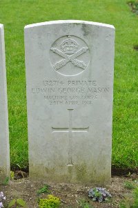Etaples Military Cemetery - Mason, Edwin George