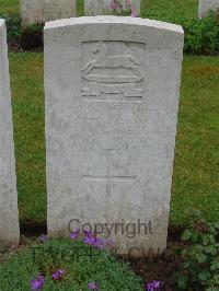 Etaples Military Cemetery - Mason, John