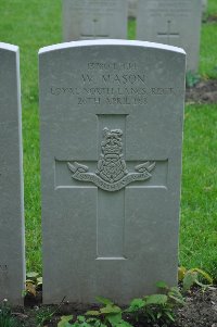 Etaples Military Cemetery - Mason, W
