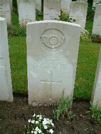 Etaples Military Cemetery - Massey, Oliver