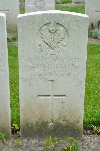 Etaples Military Cemetery - Masterson, E