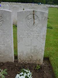 Etaples Military Cemetery - Matthews, S