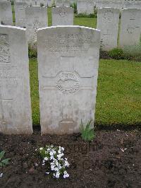 Etaples Military Cemetery - Maynard, Arthur Edwin