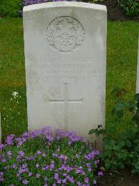 Etaples Military Cemetery - McArthur, William