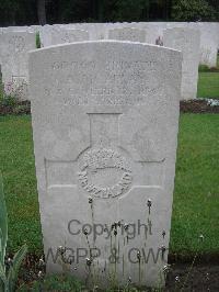 Etaples Military Cemetery - McAulay, Archibald