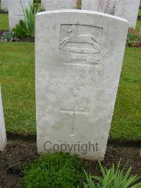 Etaples Military Cemetery - McBain, J W