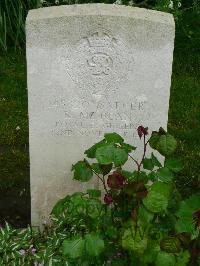 Etaples Military Cemetery - McBean, R