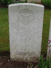 Etaples Military Cemetery - McBean, William
