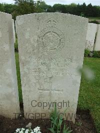 Etaples Military Cemetery - McCallin, E