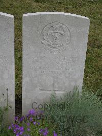 Etaples Military Cemetery - McCarthy, J