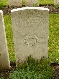 Etaples Military Cemetery - McCaw, Peter Rankin