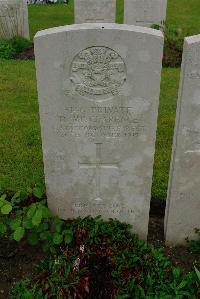 Etaples Military Cemetery - McClarence, Duncan