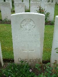 Etaples Military Cemetery - McConnochie, Frederick Thomas