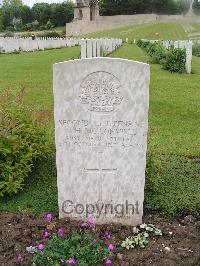 Etaples Military Cemetery - McConville, Victor Hugh