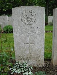 Etaples Military Cemetery - McCulloch, J