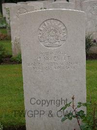 Etaples Military Cemetery - McDevitt, Hugh