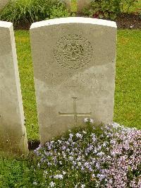 Etaples Military Cemetery - McDonald, D