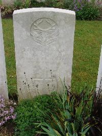 Etaples Military Cemetery - McDonald, Murdo
