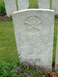 Etaples Military Cemetery - McDonald, Robert Henry