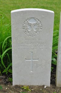 Etaples Military Cemetery - McDonald, Roderick