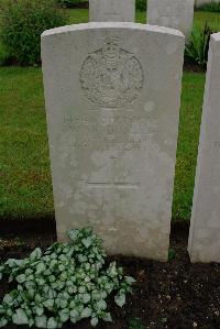 Etaples Military Cemetery - McDonald, W