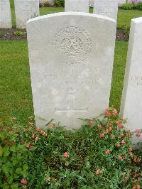 Etaples Military Cemetery - McDougall, John