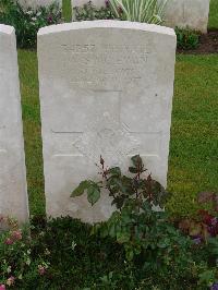 Etaples Military Cemetery - McEwan, William Lauder