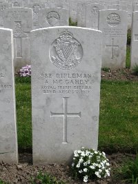 Etaples Military Cemetery - McGahey, Andrew