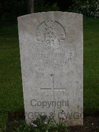 Etaples Military Cemetery - McGuire, James Francis