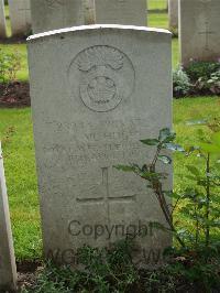 Etaples Military Cemetery - McHugh, John