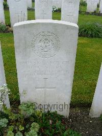 Etaples Military Cemetery - McIntyre, D