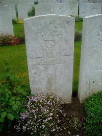 Etaples Military Cemetery - McKee, George William