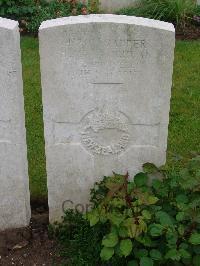 Etaples Military Cemetery - McLaughlan, Hugh