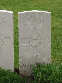Etaples Military Cemetery - McClintock, Alexander Lister