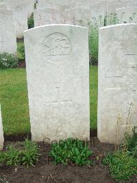 Etaples Military Cemetery - McMahon, James