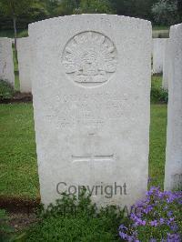 Etaples Military Cemetery - McMahon, Thomas William