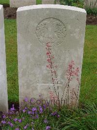 Etaples Military Cemetery - McManus, P