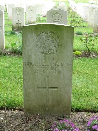 Etaples Military Cemetery - McMinn, Hugh Bell