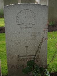 Etaples Military Cemetery - McNeil, Donald