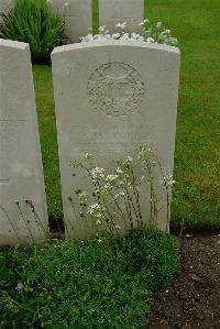 Etaples Military Cemetery - McRobbie, Allan
