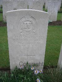 Etaples Military Cemetery - McTaggart, D